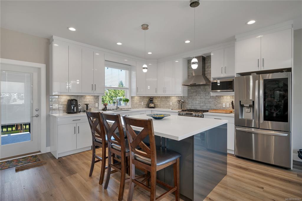 Fourth View of 2400 Penfield Rd, Campbell River, BC, V9W 0E6