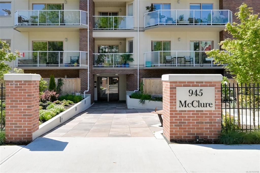 Third View of 945 Mcclure St, Victoria, BC, V8V 3E8