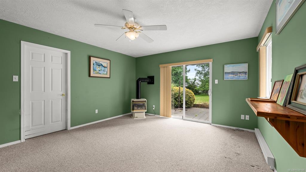 Fifth View of 3351 Crescent St, Cumberland, BC, V0R 1S0