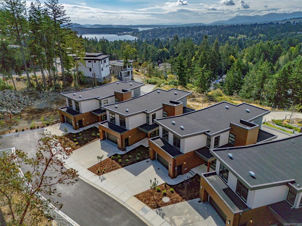 Second View of 1220 Manzanita Pl, Nanaimo, BC, V9T 0L7
