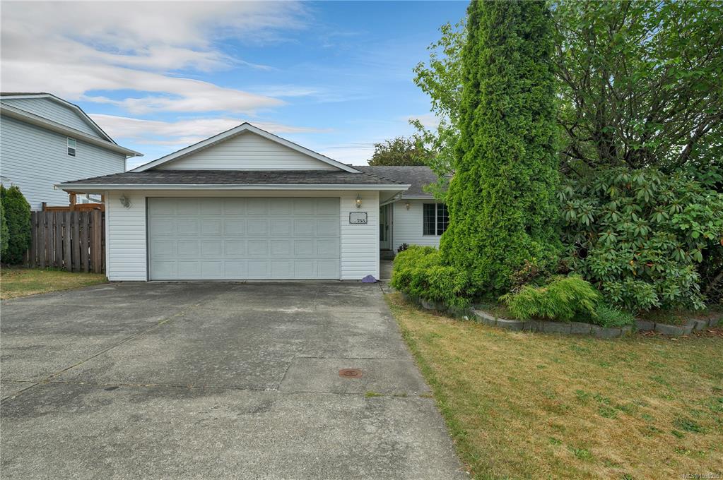 Third View of 755 Kit Cres, Campbell River, BC, V9H 1P6