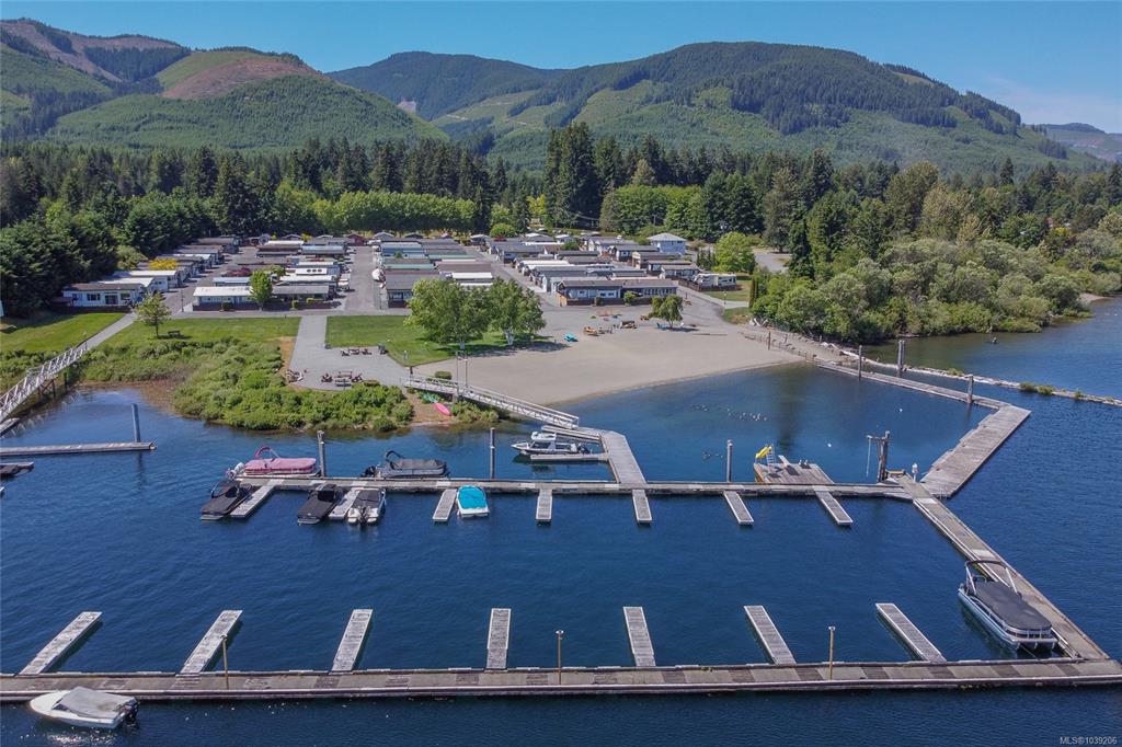 6855 Park Ave, 1039206, BC,