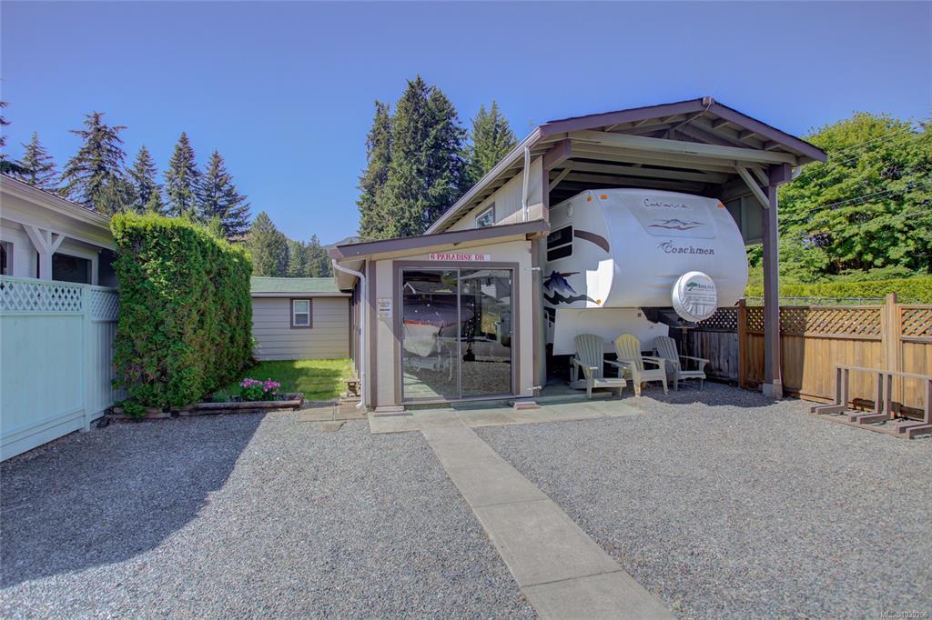 Third View of 6855 Park Ave, Honeymoon Bay, BC, V0R 1G0