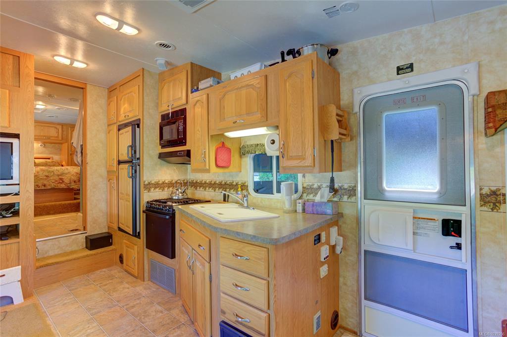 Fifth View of 6855 Park Ave, Honeymoon Bay, BC, V0R 1G0