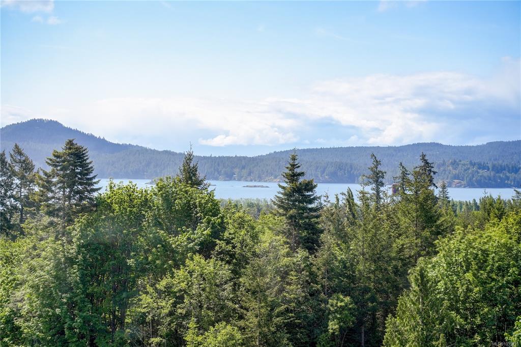 2056 Gladys Pl, 1039213, BC,