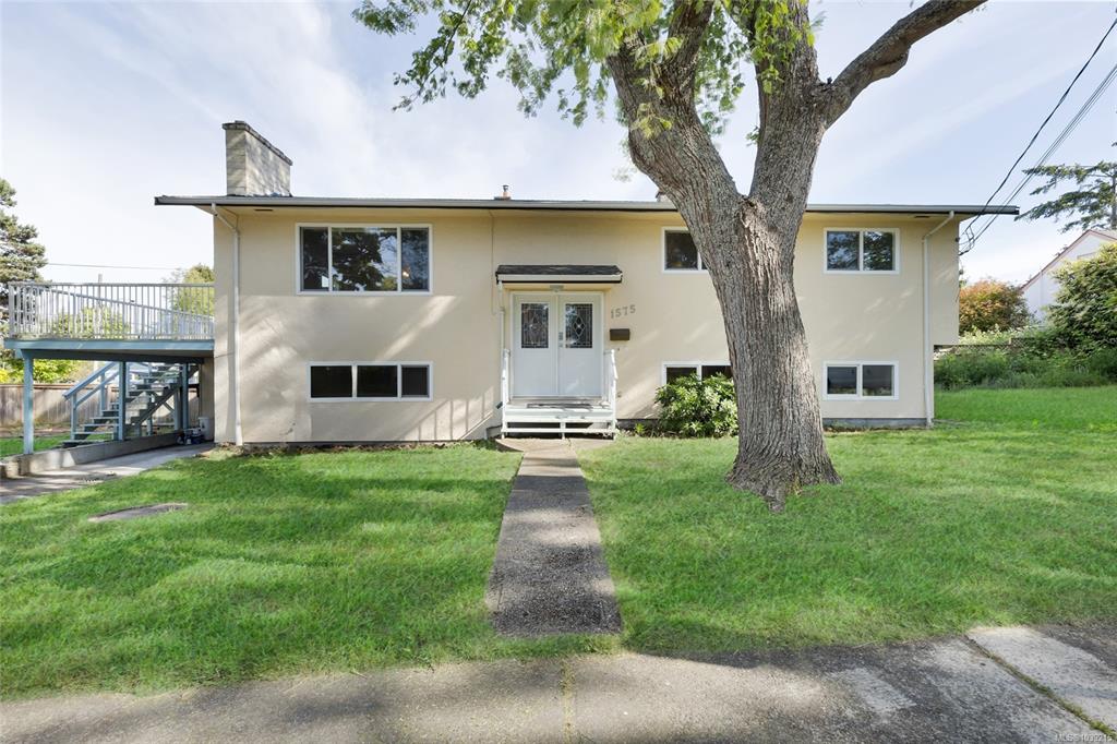 1575 Burton Ave, 1039215, BC,