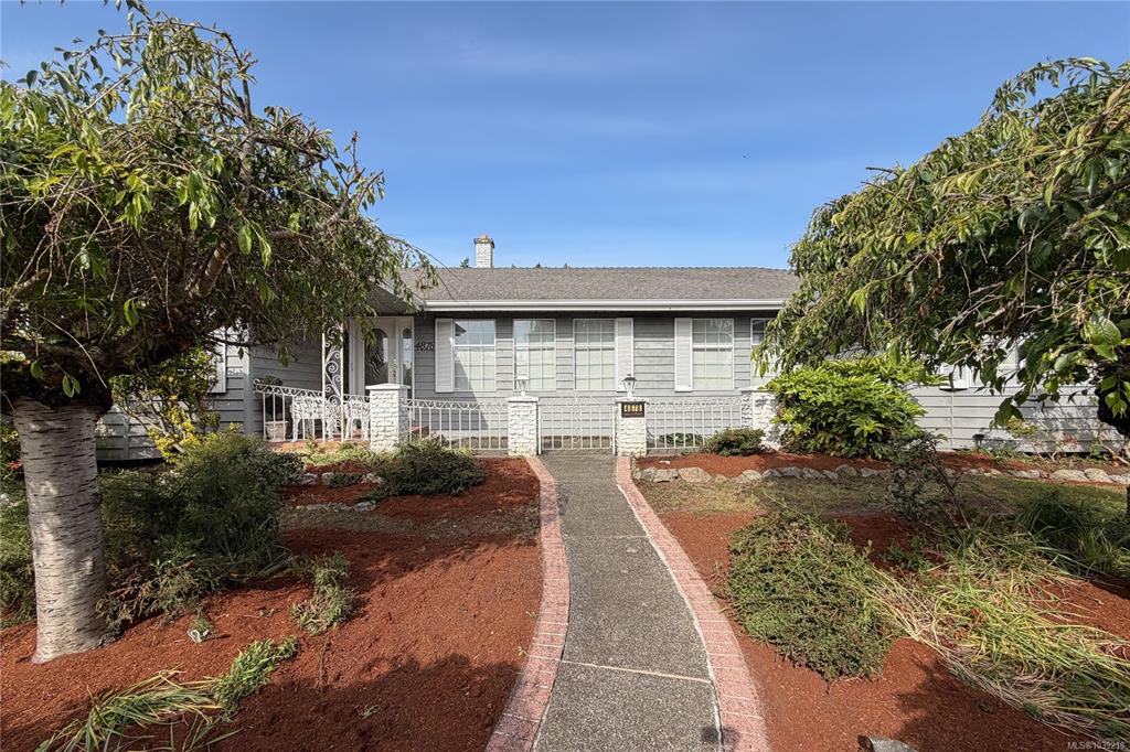 Fourth View of 4878 Sea Ridge Dr, Saanich, BC, V8Y 2R8
