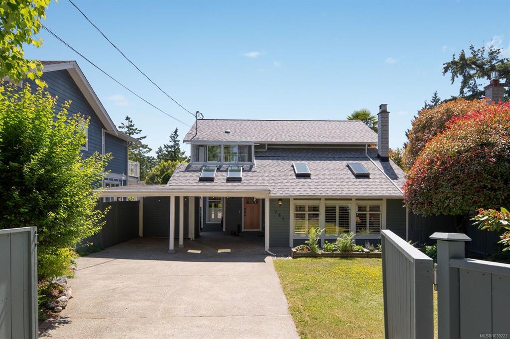 793 Stellys Cross Rd, 1039223, BC,