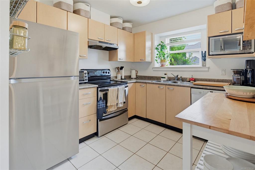 Fourth View of 1019 North Park St, Victoria, BC, V8T 5L4