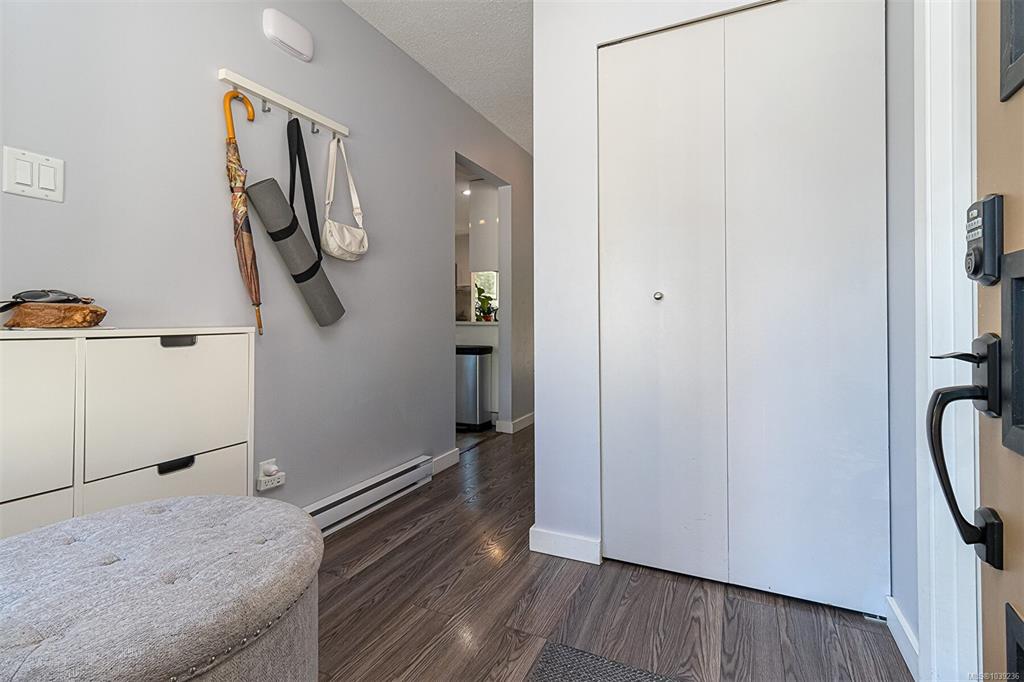 Fourth View of 533 Crossandra Cres, Saanich, BC, V8Z 6G4