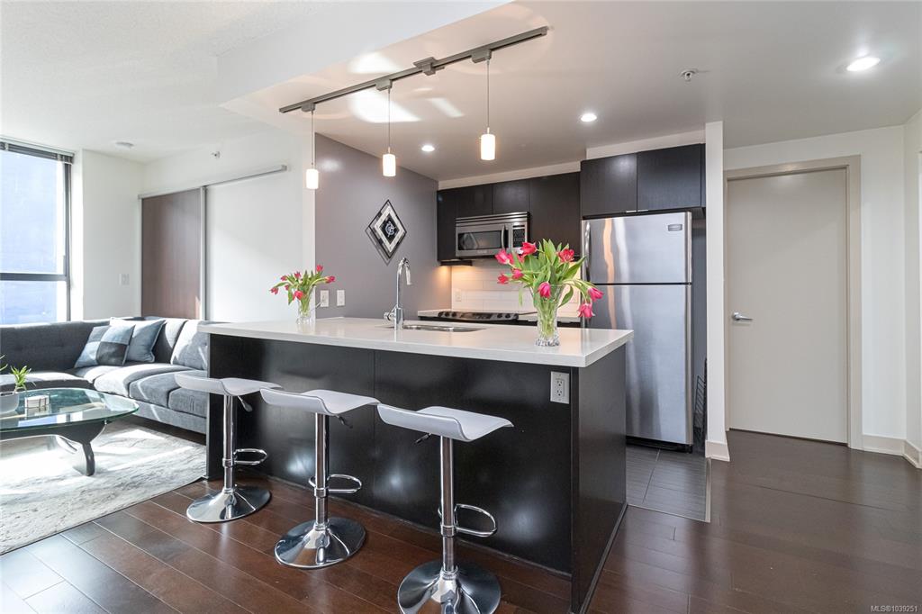 Second View of 760 Johnson St, JULIET, Victoria, BC, V8W 0A4