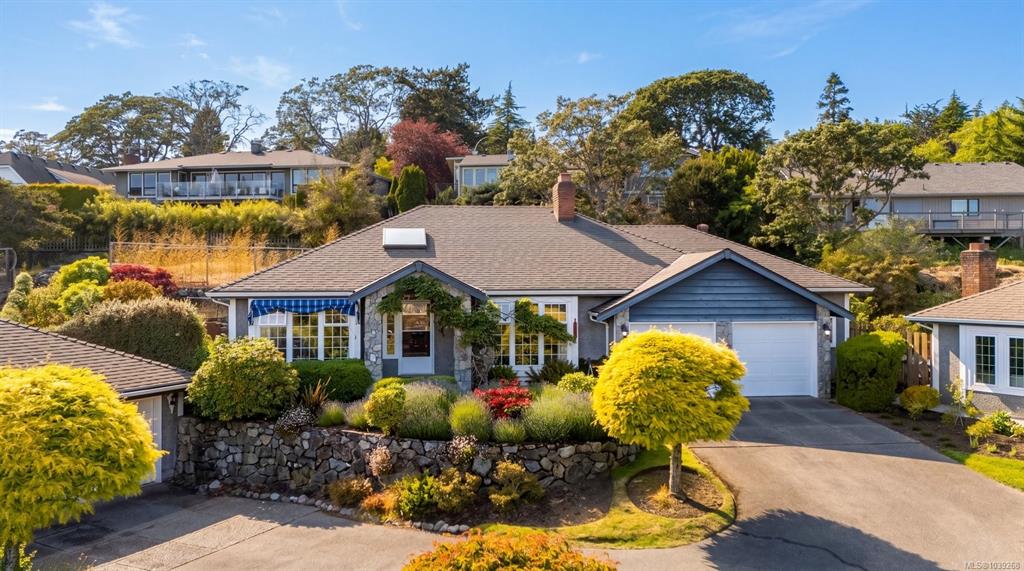 Second View of 764 Richmond Ave, Victoria, BC, V8S 3Z2