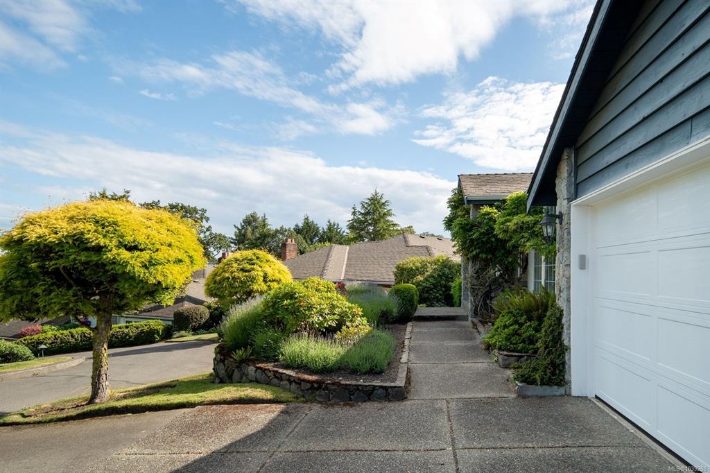 Fourth View of 764 Richmond Ave, Victoria, BC, V8S 3Z2
