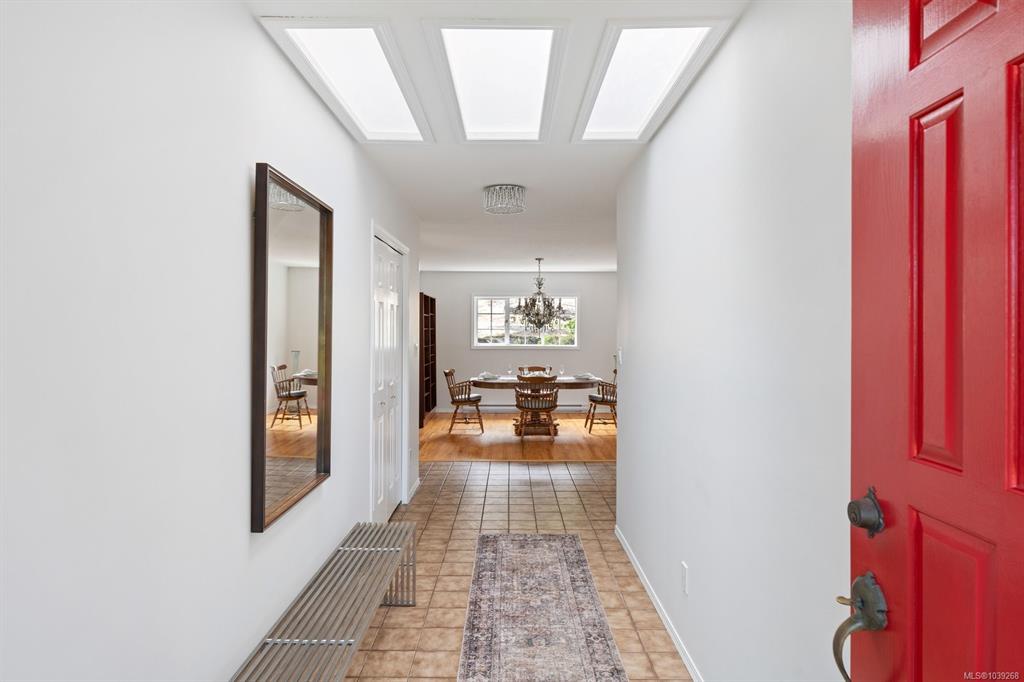 Fifth View of 764 Richmond Ave, Victoria, BC, V8S 3Z2