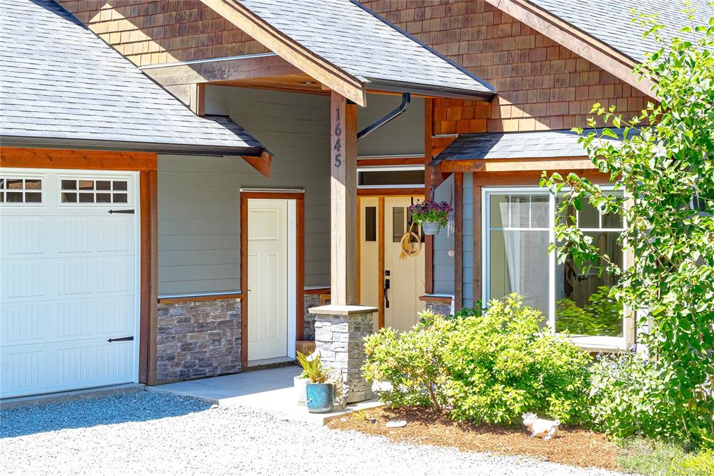Fifth View of 1645 Jersey Rd, Shawnigan Lake, BC, V8H 3A8