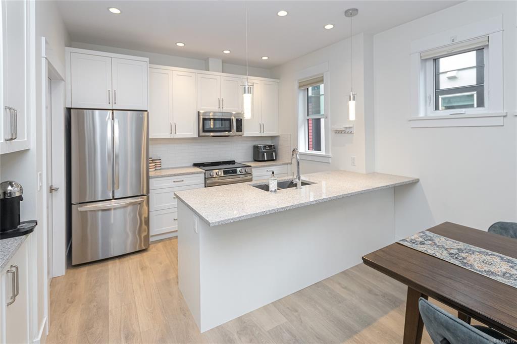 945 Pembroke St, 1039279, BC,