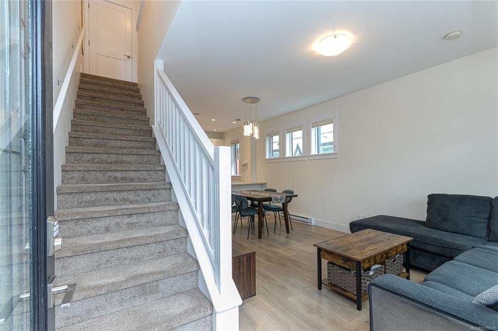 Fourth View of 945 Pembroke St, Osprey Mews, Victoria, BC, V8T 1J1