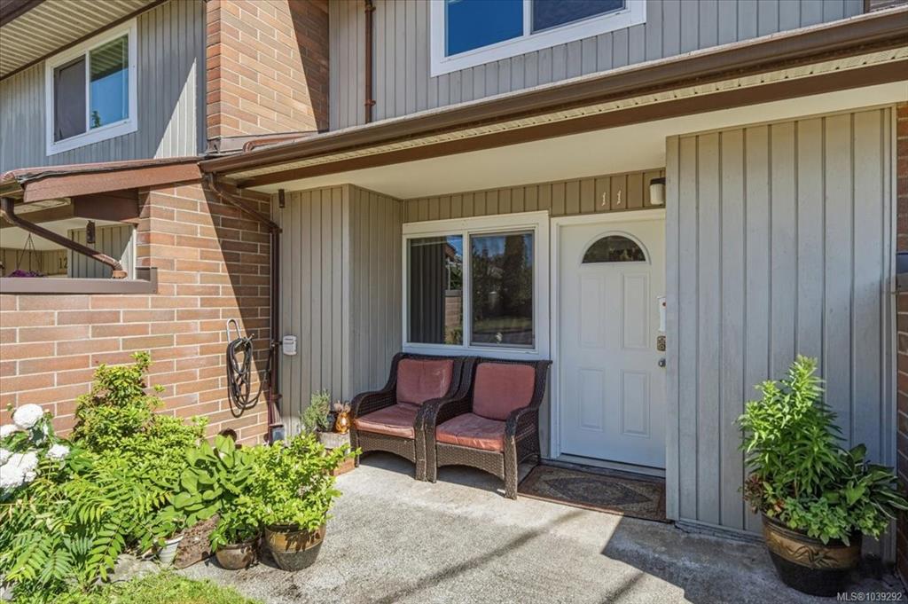 Third View of 285 Harewood Rd, Nanaimo, BC, V9R 2Z1