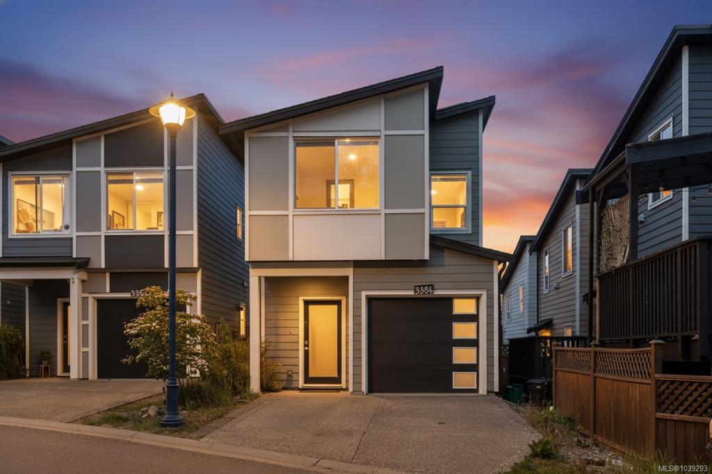 3384 Crossbill Terr, 1039293, BC,