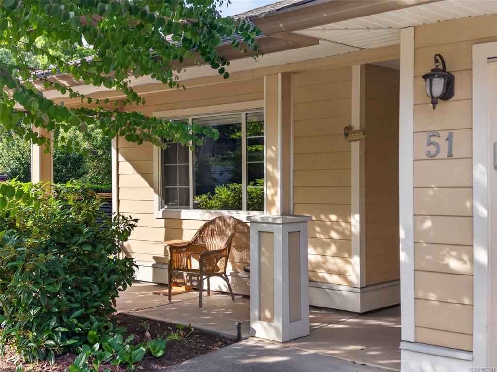 Third View of 2728 1st St, TERRACE VIEW, Courtenay, BC, V9N 4A4