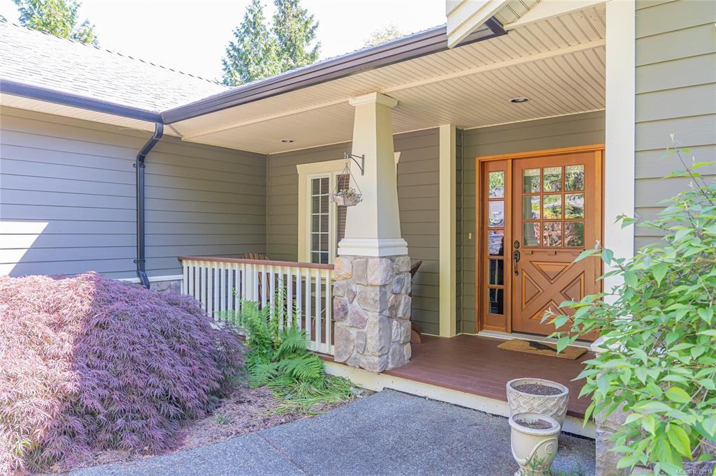 Third View of 2514 Kinnoull Cres, Mill Bay, BC, V8H 1H3