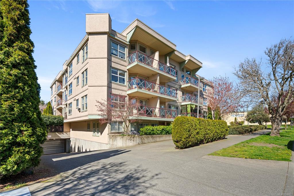 Second View of 2560 Wark St, Victoria, BC, V8T 4G8