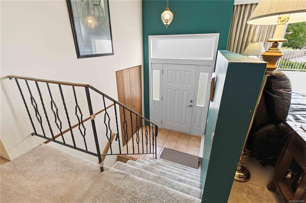 Fifth View of 564 Oconnell Pl, Saanich, BC, V8Z 2C4