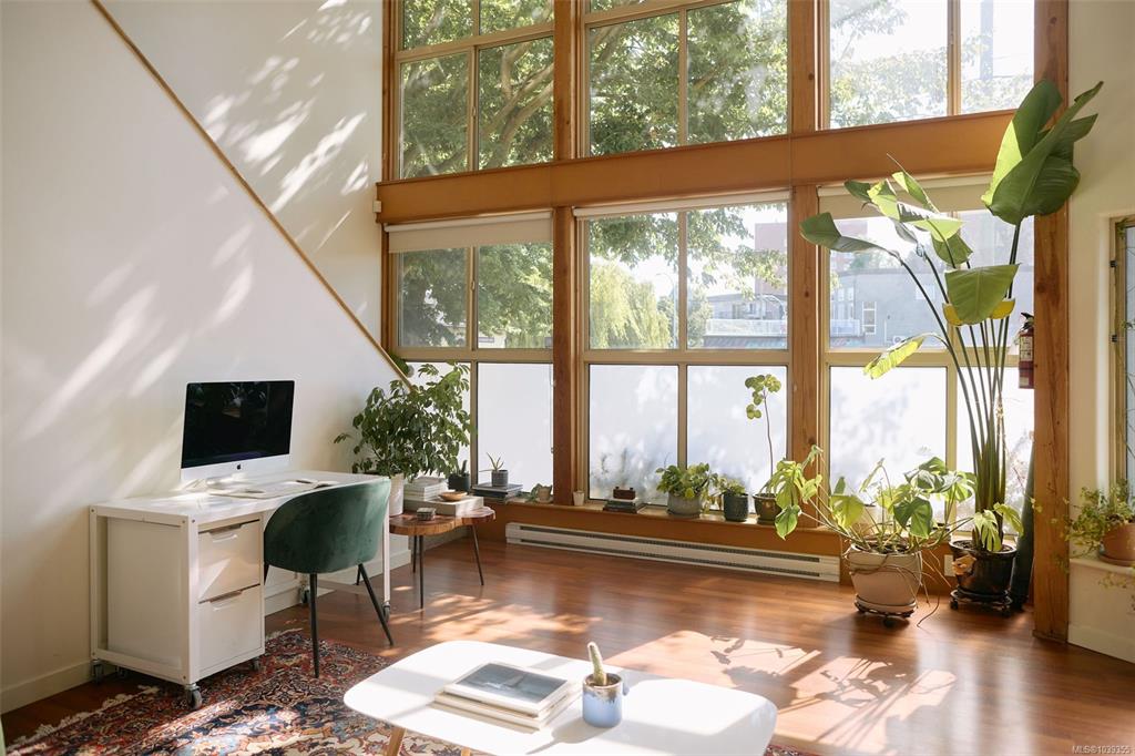 Fifth View of 407 William St, Victoria, BC, V9A 3Y8