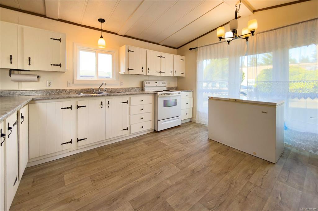1160 Shellbourne Blvd, 1039359, BC,