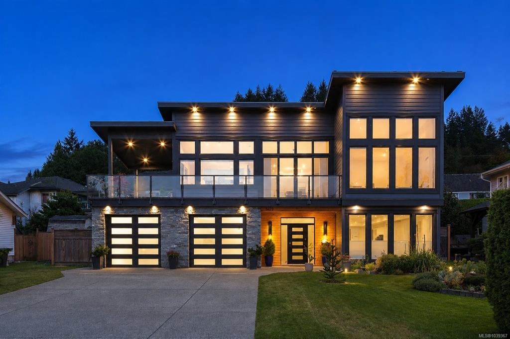 Third View of 1428 Williams Rd, Courtenay, BC, V9N 7J9