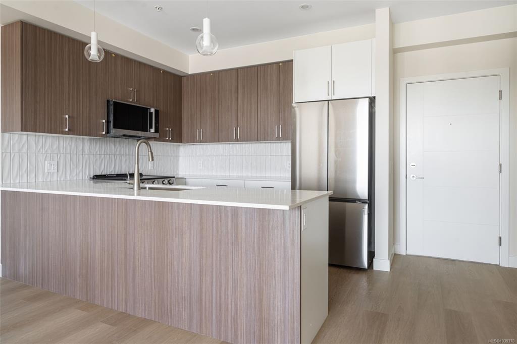 777 Station Ave, 1039370, BC,