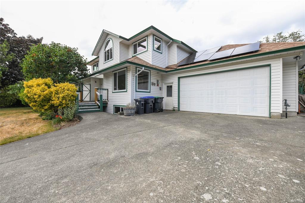 Second View of 2112 Stellar Crt, Comox, BC, V9M 3L6