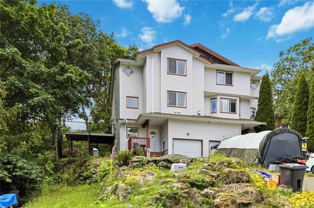 1131 Donna Ave, 1039414, BC,