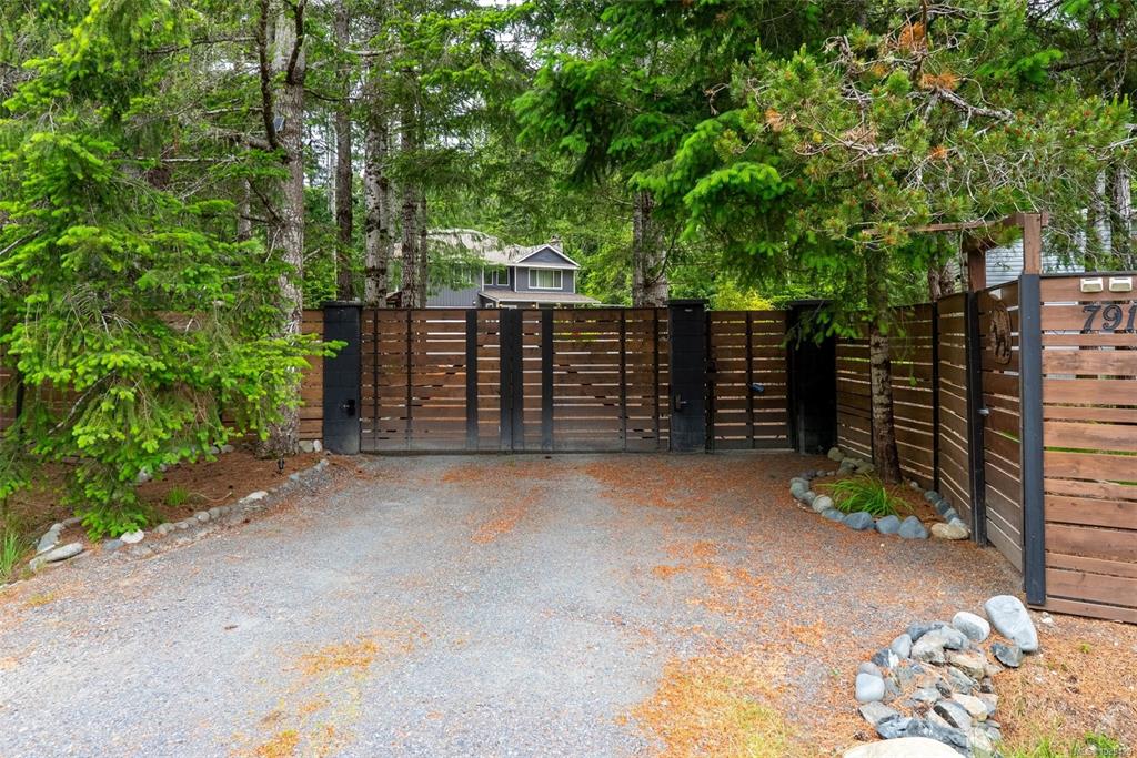 Fourth View of 7910 Tugwell Rd, Sooke, BC, V9Z 0J8