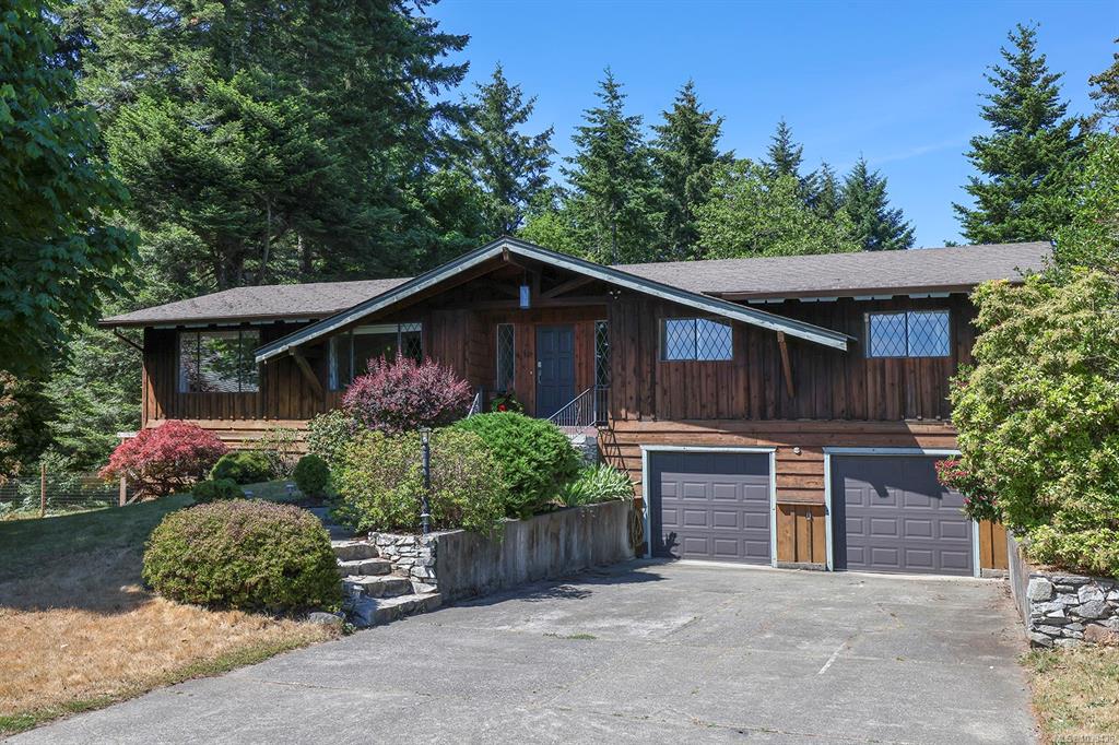Fourth View of 611 Crestview Dr, Comox, BC, V9M 3E6
