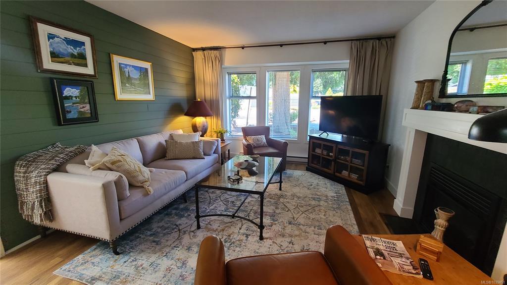 Third View of 493 Pioneer Cres, PIONEER GARDENS, Parksville, BC, V9P 1V2