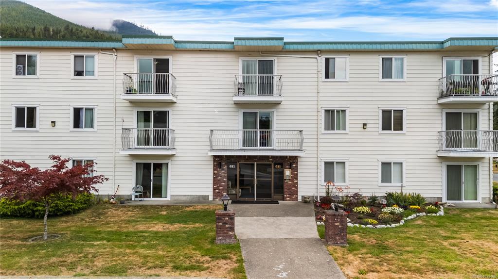 Second View of 611 Macmillan Dr, Sayward Towers, Sayward, BC, V0P 1R0
