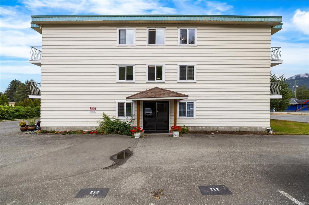 Fourth View of 611 Macmillan Dr, Sayward Towers, Sayward, BC, V0P 1R0