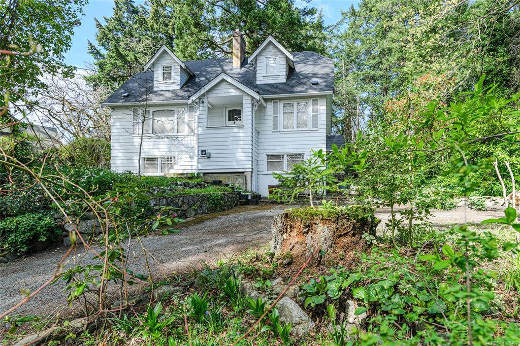 1254 Burnside Rd W, 1039462, BC,