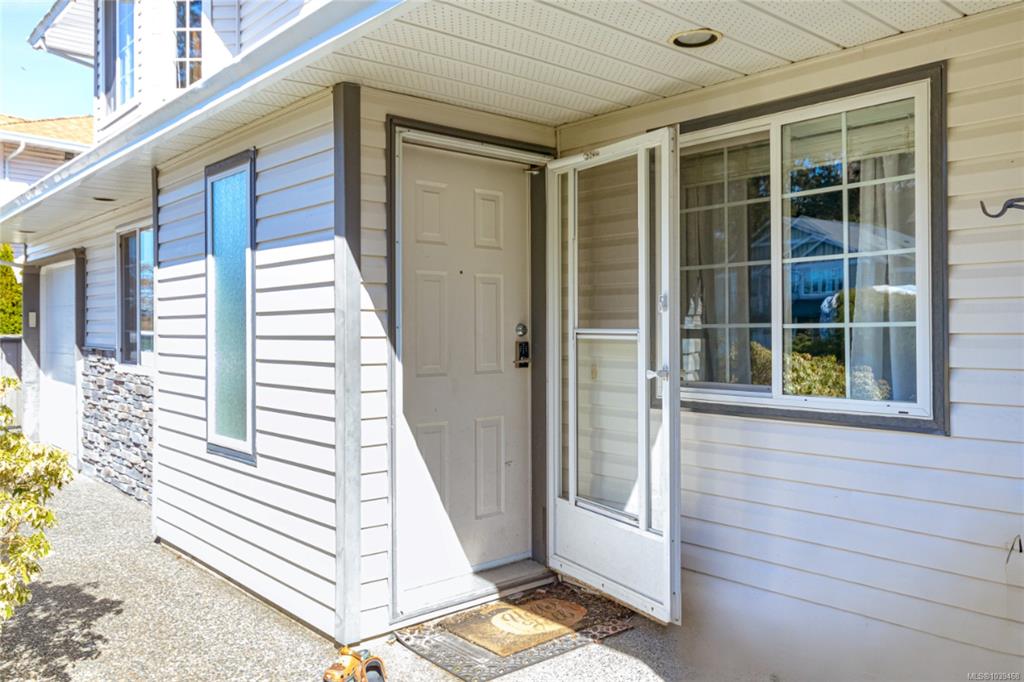 Fourth View of 3321 Susan Marie Pl, Colwood, BC, V9C 3V3