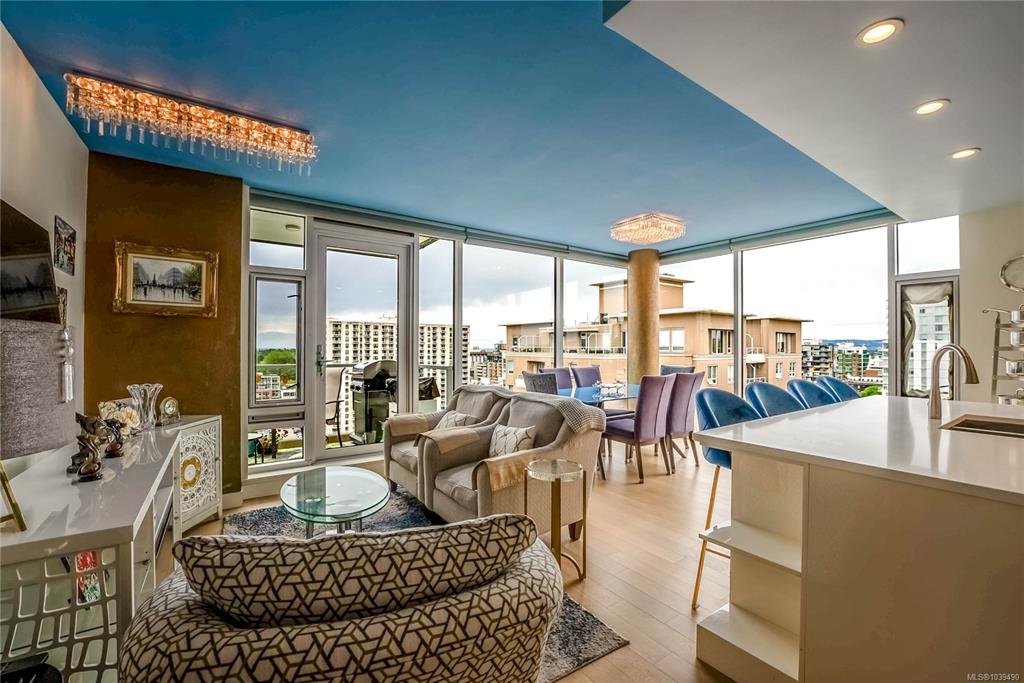Fourth View of 989 Johnson St, Victoria, BC, V8V 0E3