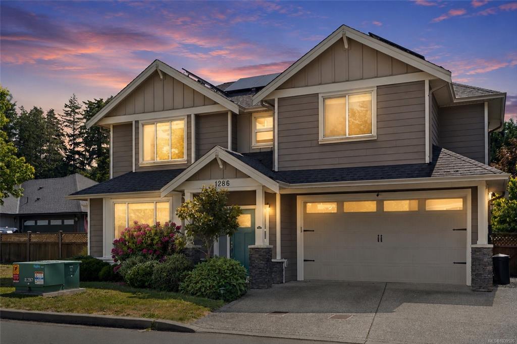 1286 Mcleod Pl, 1039526, BC,