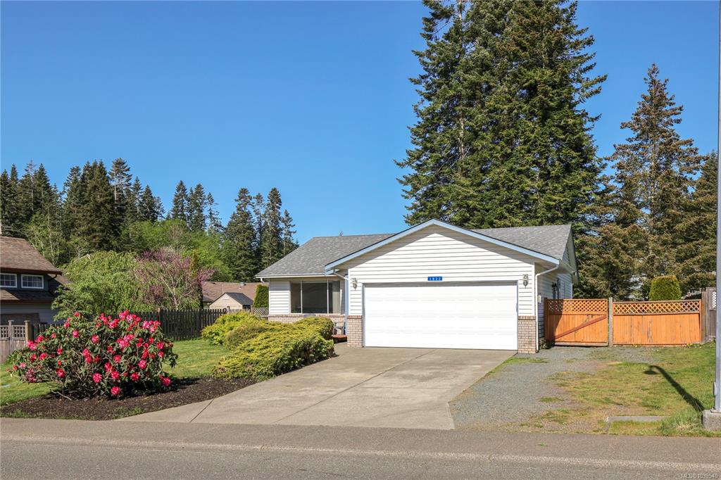 Third View of 1832 Valley View Dr, Courtenay, BC, V9N 8S4