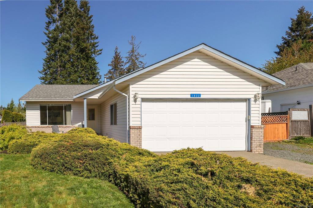 Fourth View of 1832 Valley View Dr, Courtenay, BC, V9N 8S4