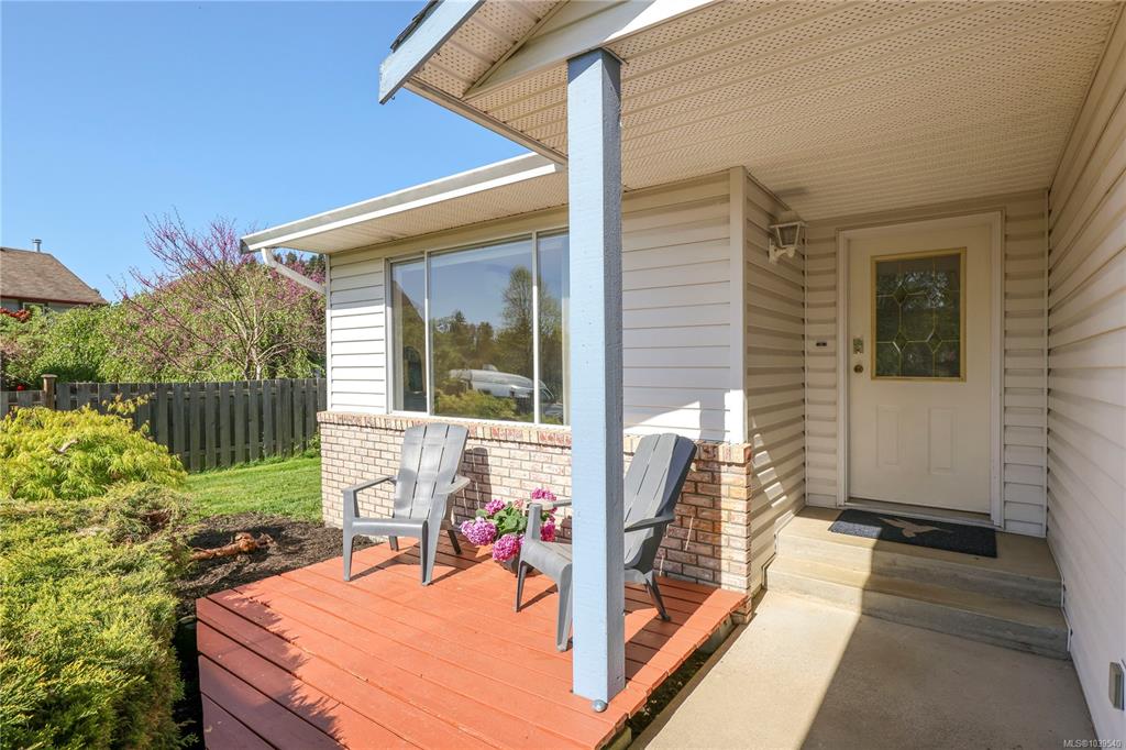 Fifth View of 1832 Valley View Dr, Courtenay, BC, V9N 8S4