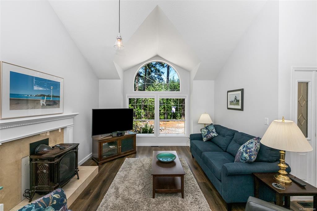 Third View of 1628 Jersey Rd, Shawnigan Lake, BC, V8H 3A8