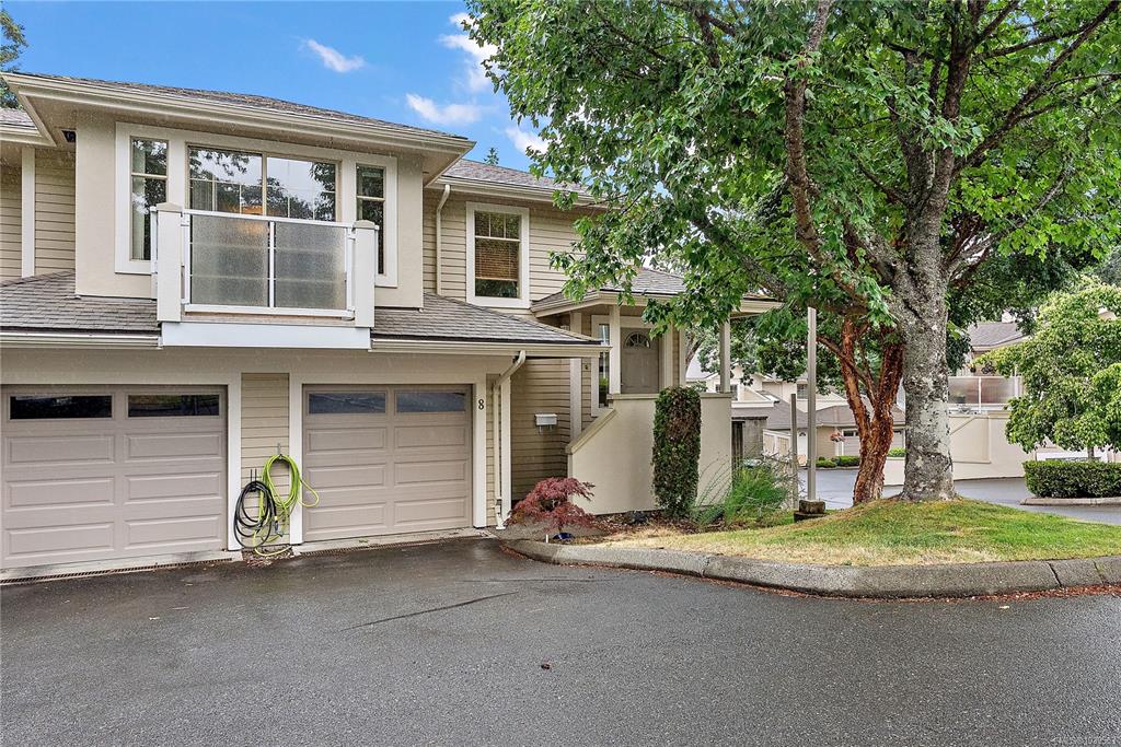 Second View of 850 Parklands Dr, Esquimalt, BC, V9A 7L9