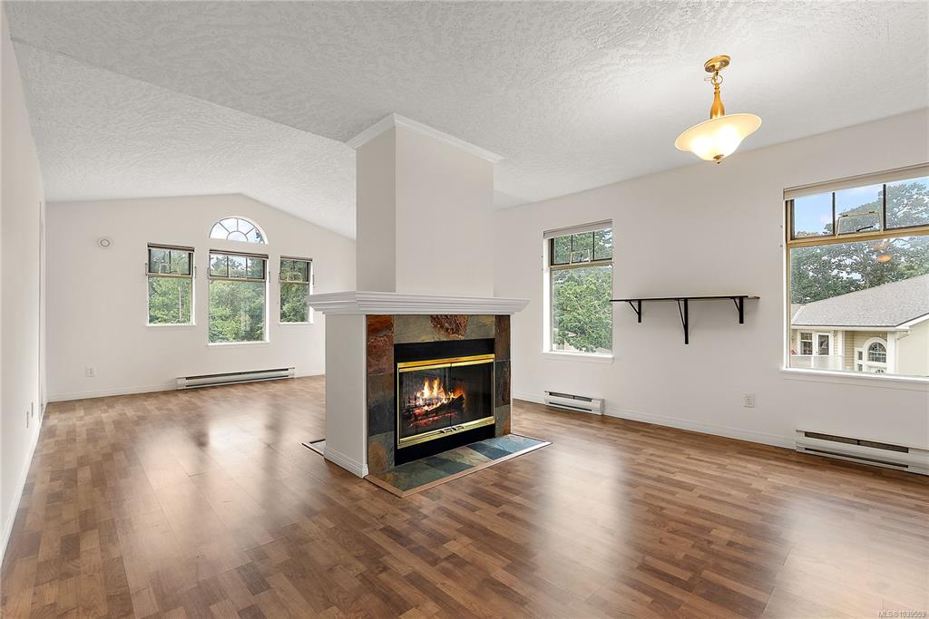 Fifth View of 850 Parklands Dr, Esquimalt, BC, V9A 7L9