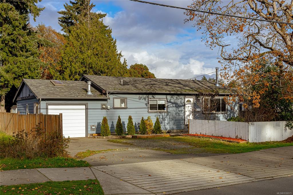 932 Bray Ave, 1039573, BC,