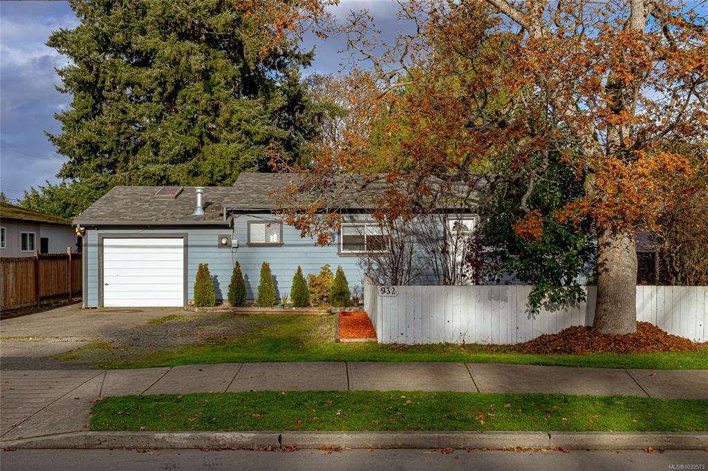 Third View of 932 Bray Ave, Langford, BC, V9B 2T1